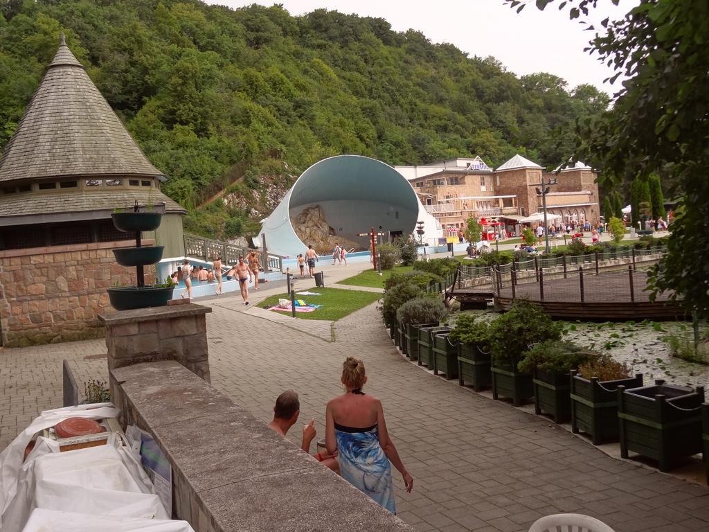 Dia Apartman Miskolc Dış mekan fotoğraf